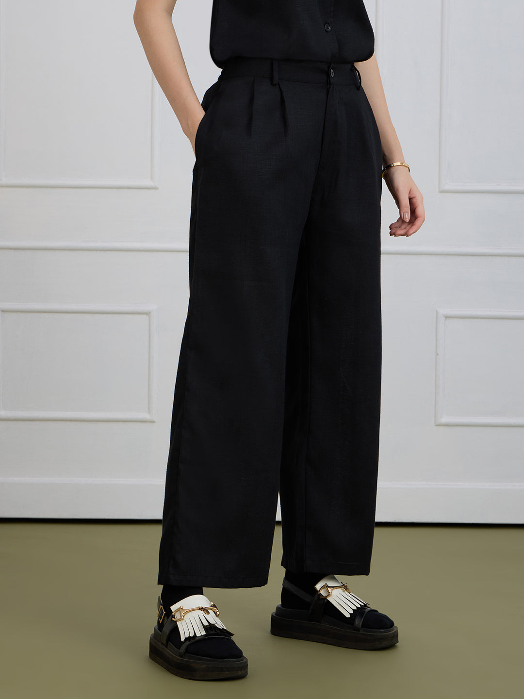 ALICE IN TWIN PLEATED BLACK TROUSERS