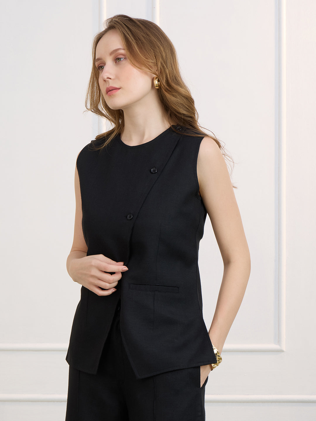 SASHA IN BLACK WAISTCOAT