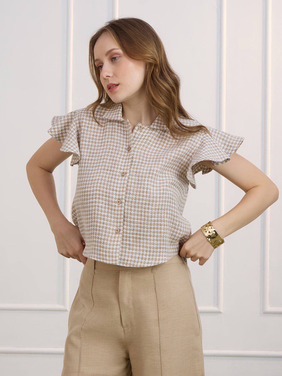 MASHA IN BEIGE SHORT LENGTH SHIRT