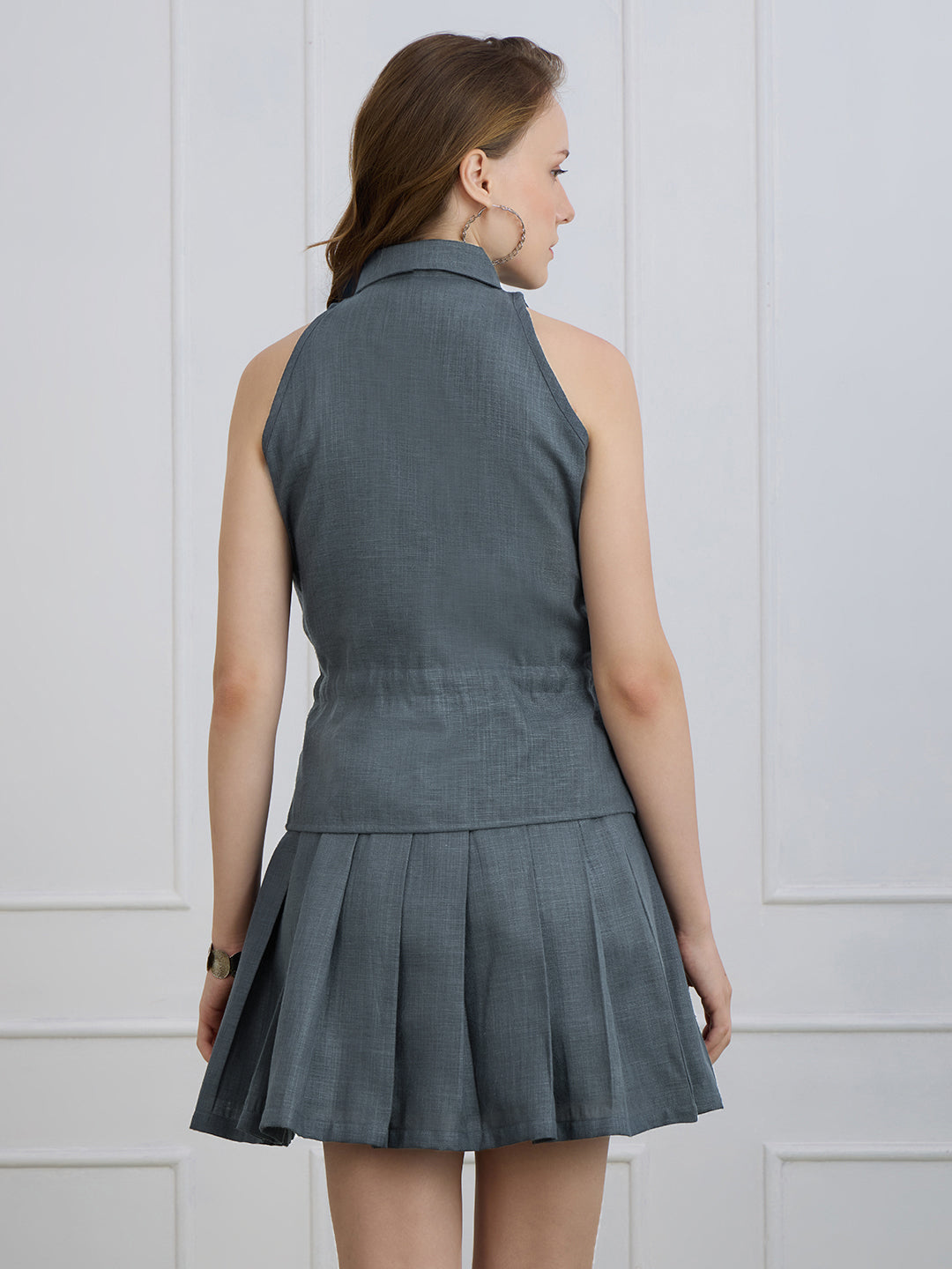 MAYA IN PLEATED GREY TOP
