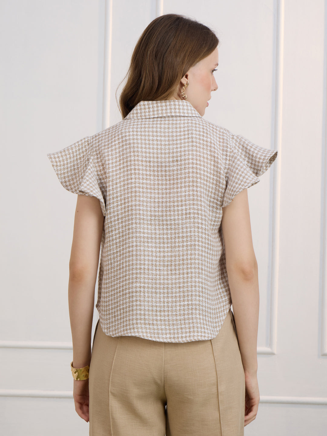 MASHA IN BEIGE SHORT LENGTH SHIRT