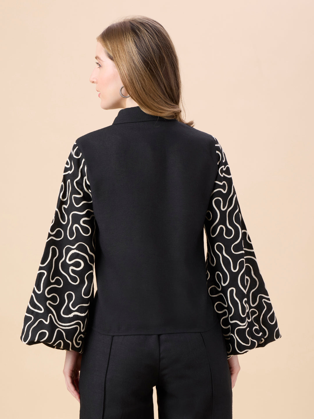 CLARA IN EMBROIDERED BALLOON SLEEVES SHIRT BLACK