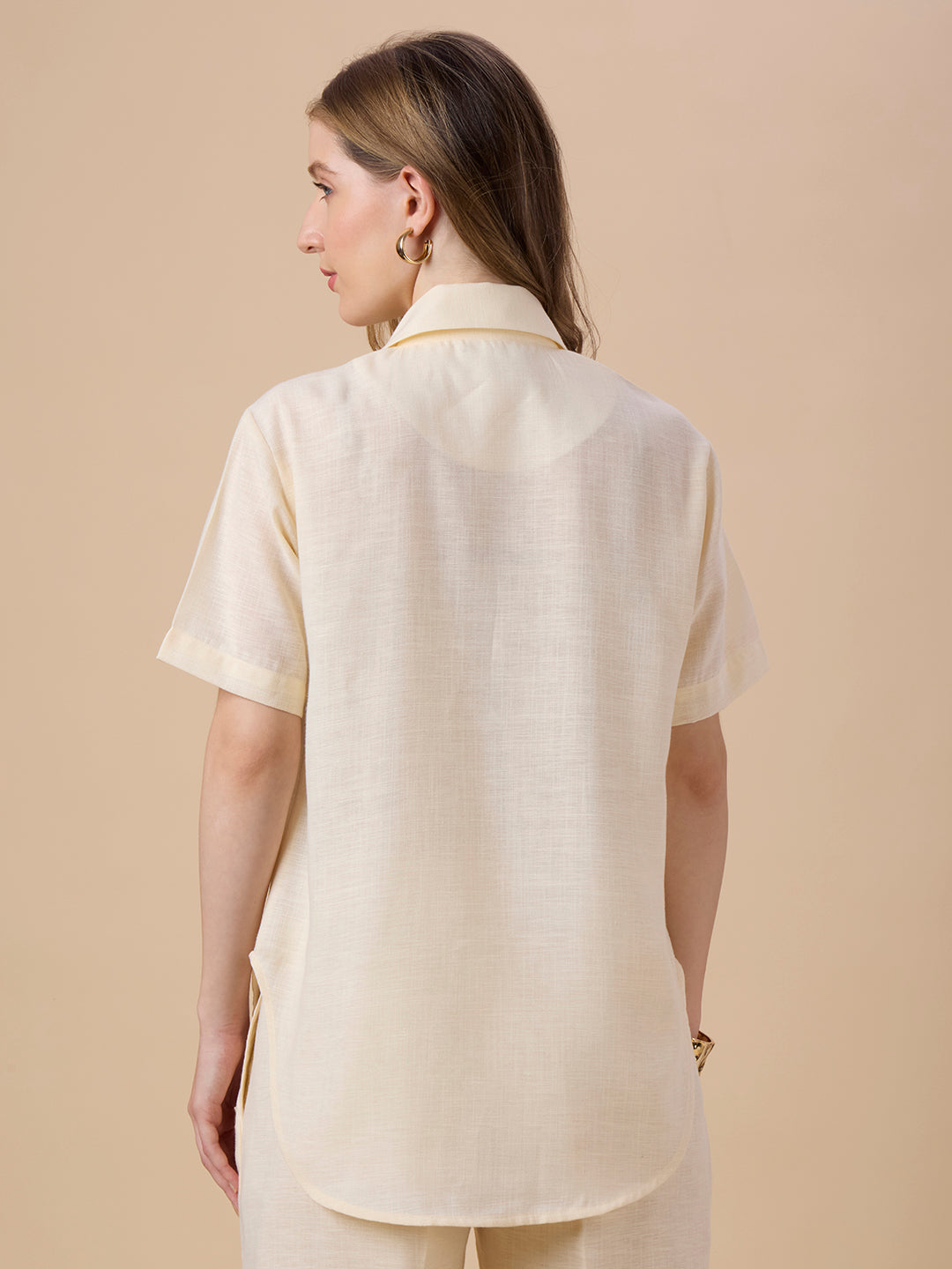 TAYLOR IN CAMP-COLLAR SHIRT WITH POCKETS CREAM