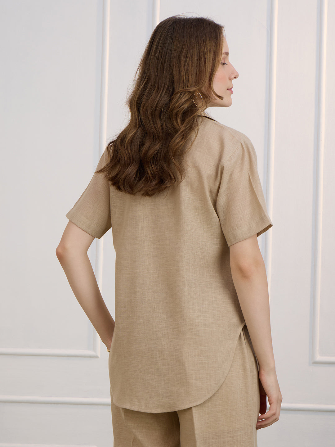 TAYLOR IN CAMP-COLLAR SHIRT WITH POCKETS BEIGE