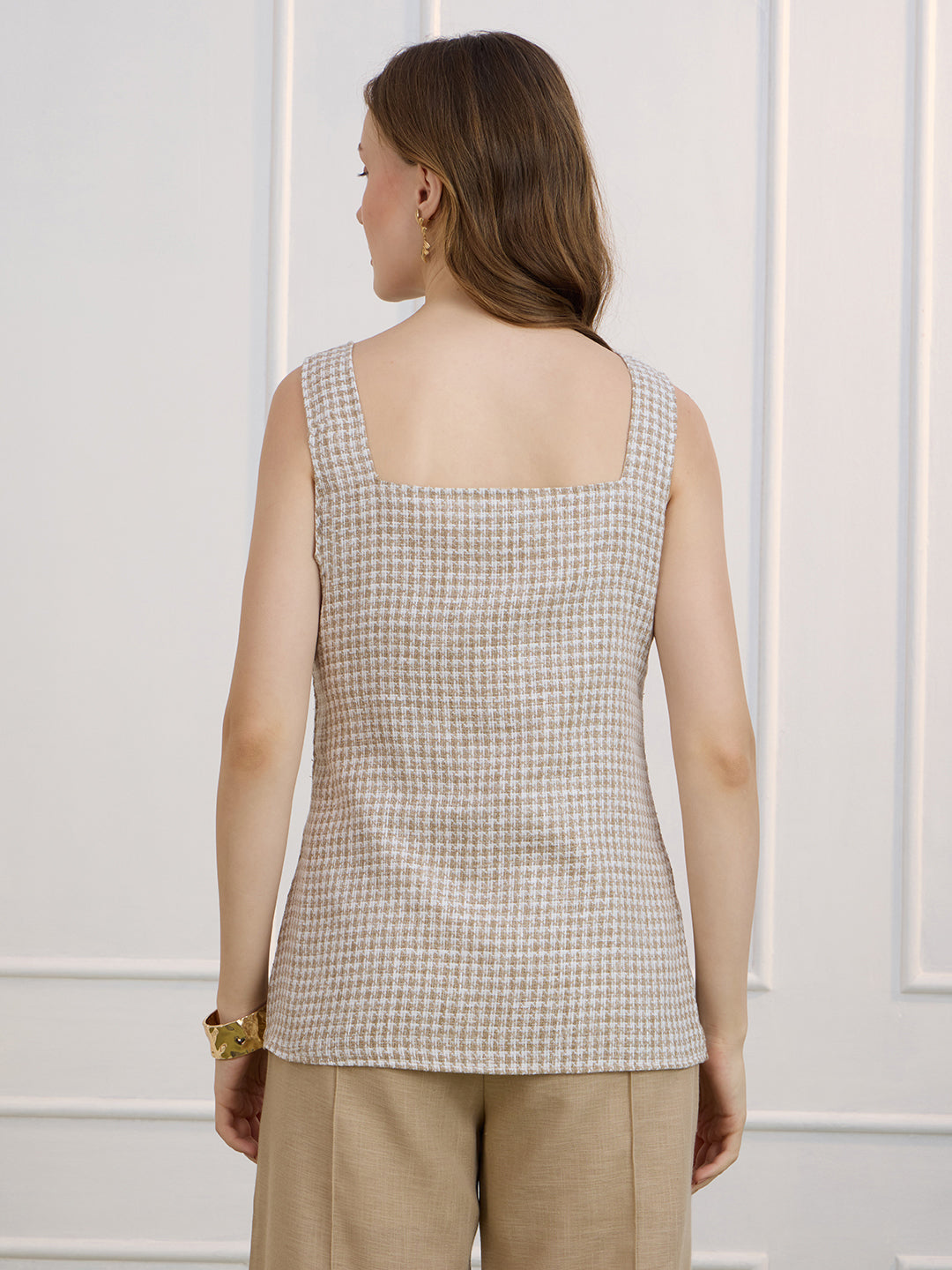 ZIYA IN BEIGE COLOR SLEEVELESS TOP