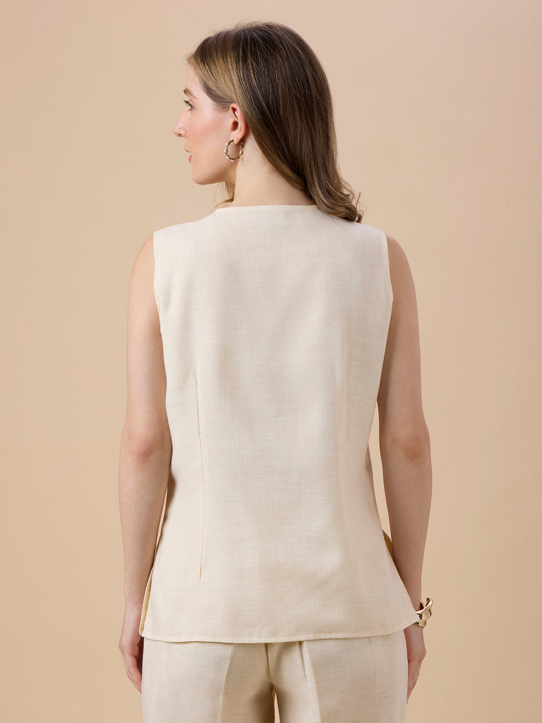 SASHA IN CREAM WAISTCOAT