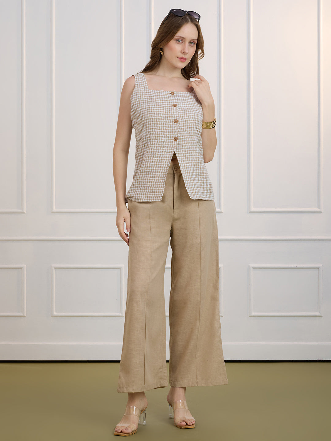 ZIYA IN BEIGE COLOR SLEEVELESS TOP