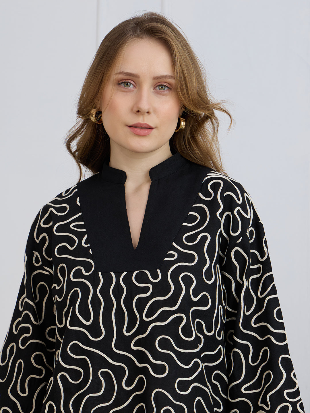 PAIGE IN BLACK COLOR EMBROIDERED TOP