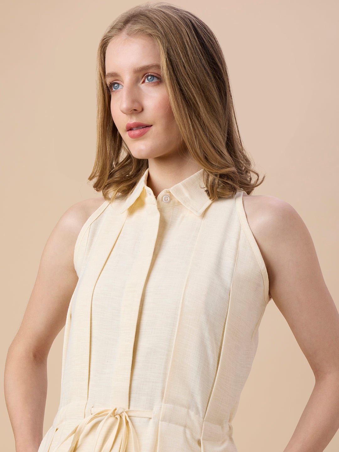MAYA IN PLEATED CREAM TOP
