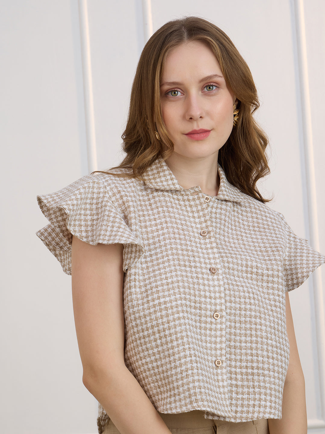 MASHA IN BEIGE SHORT LENGTH SHIRT