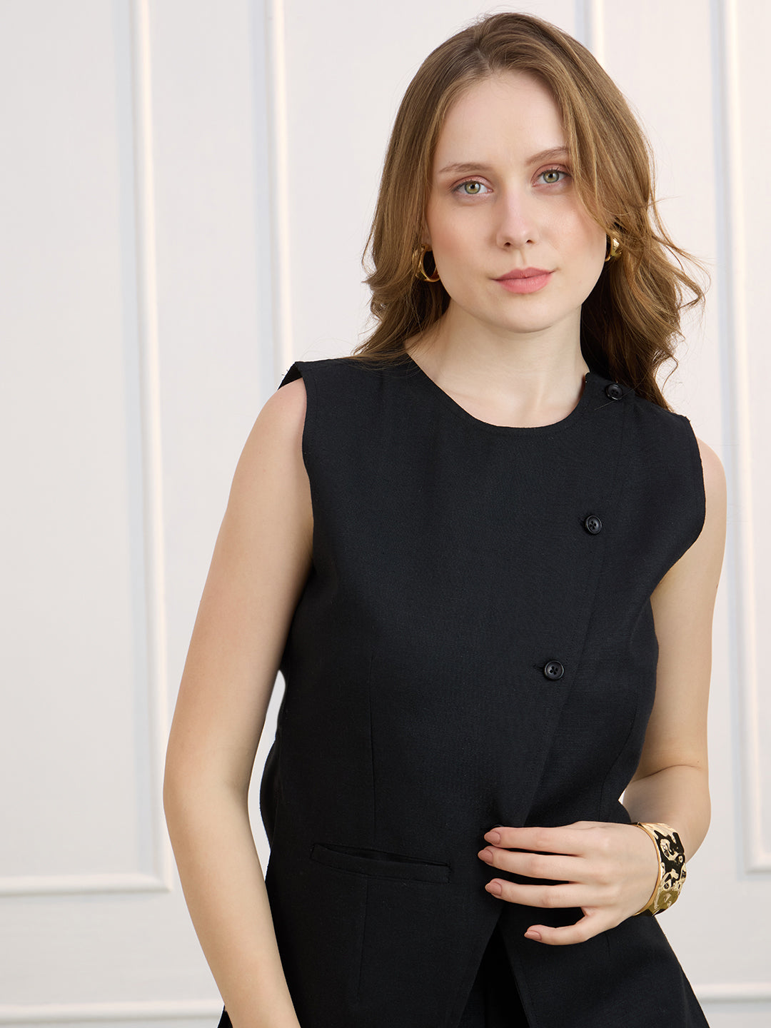 SASHA IN BLACK WAISTCOAT