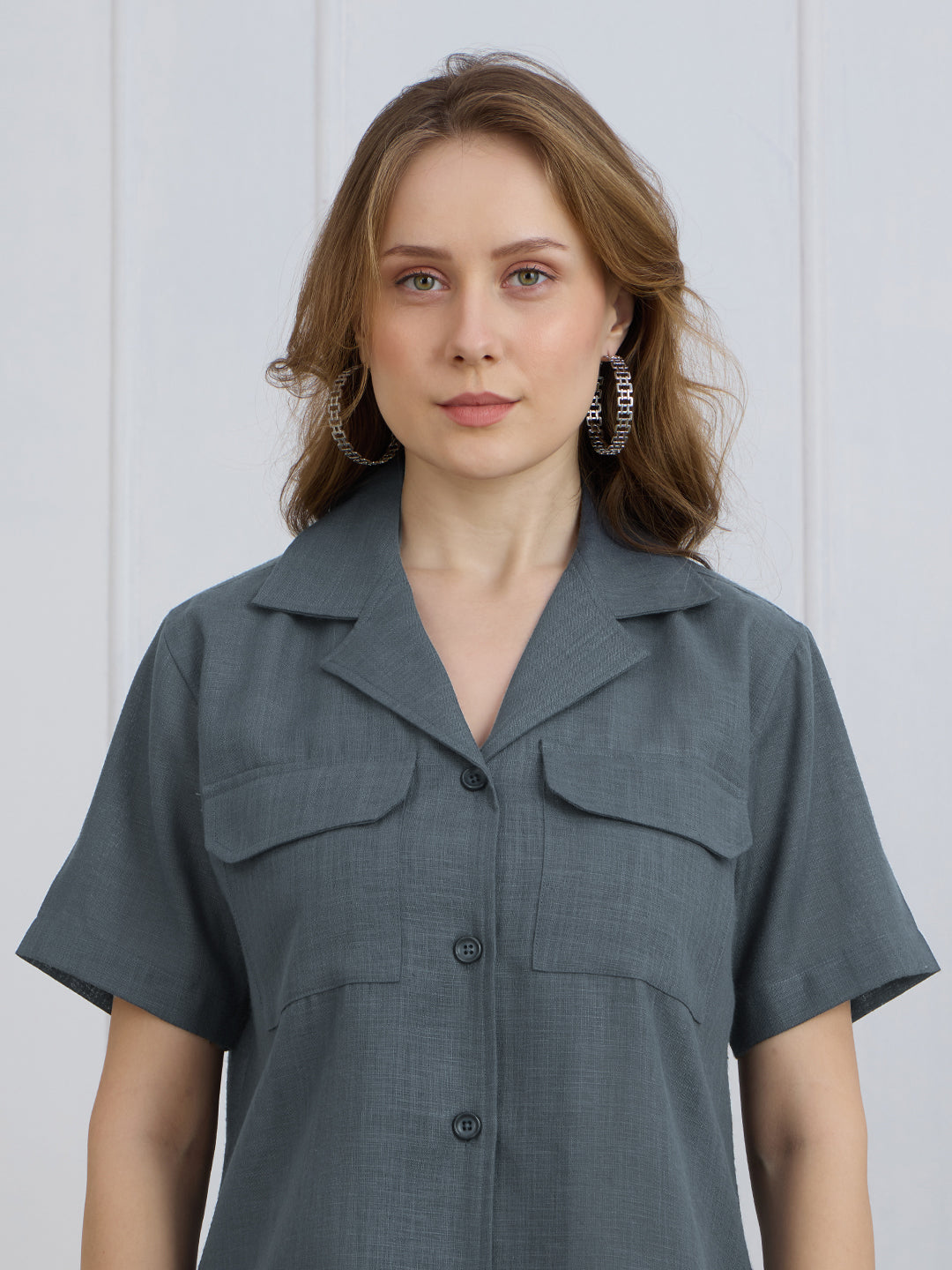 TAYLOR IN CAMP-COLLAR SHIRT WITH POCKETS GREY