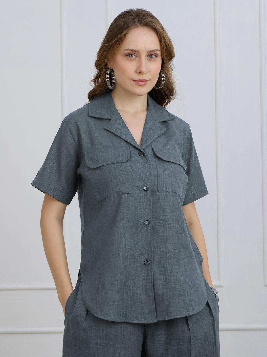 TAYLOR IN CAMP-COLLAR SHIRT WITH POCKETS GREY
