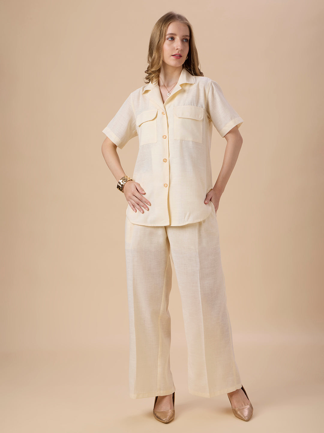 TAYLOR IN CAMP-COLLAR SHIRT WITH POCKETS CREAM