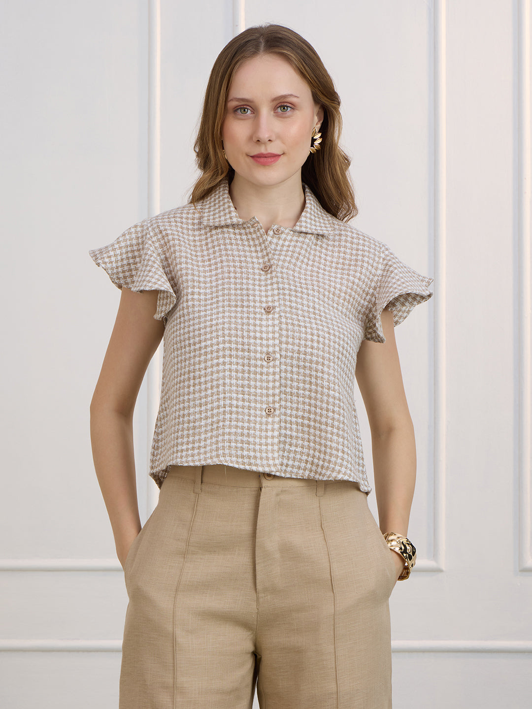 MASHA IN BEIGE SHORT LENGTH SHIRT