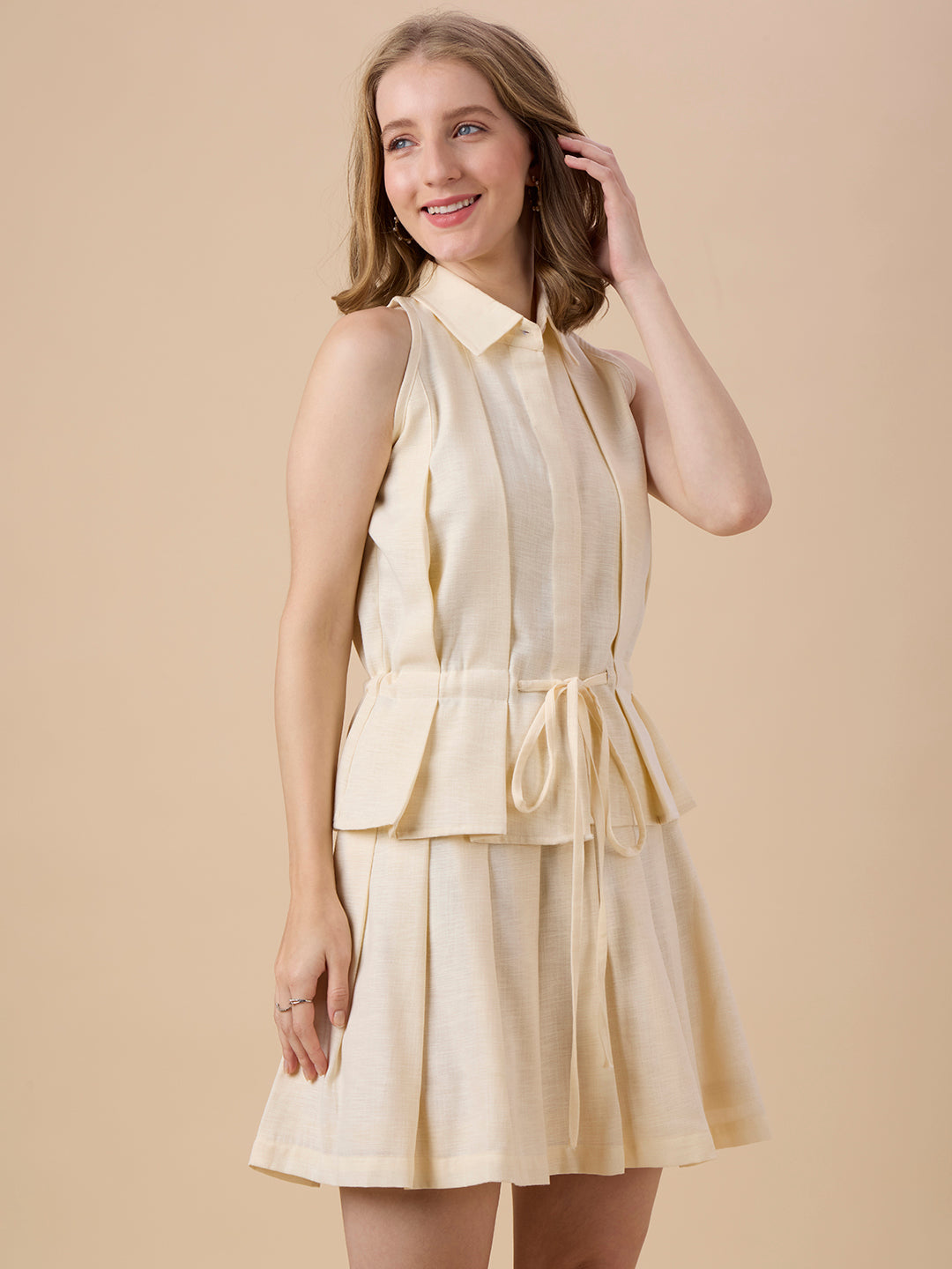 MAYA IN PLEATED CREAM TOP