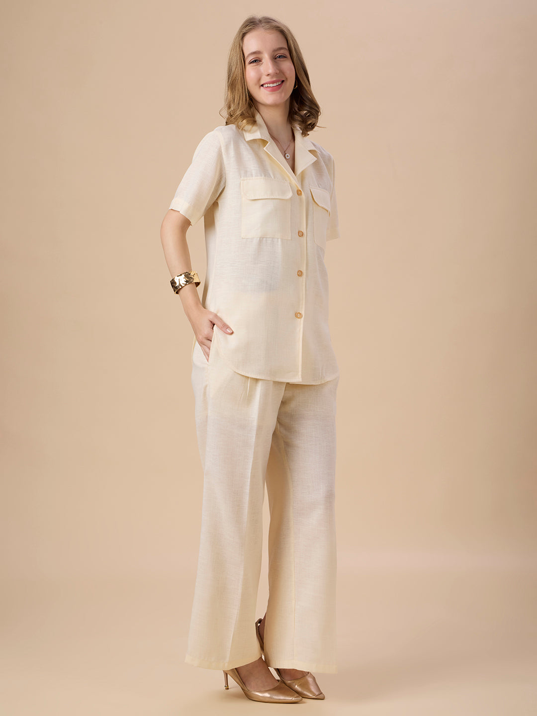 TAYLOR IN CAMP-COLLAR SHIRT WITH POCKETS CREAM
