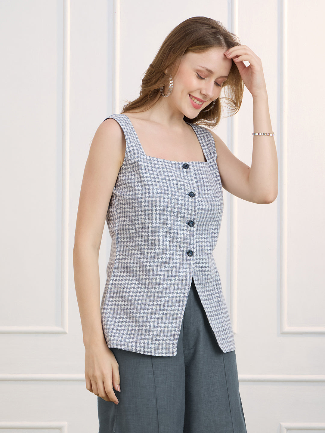 ZIYA IN GREY COLOR SLEEVELESS TOP