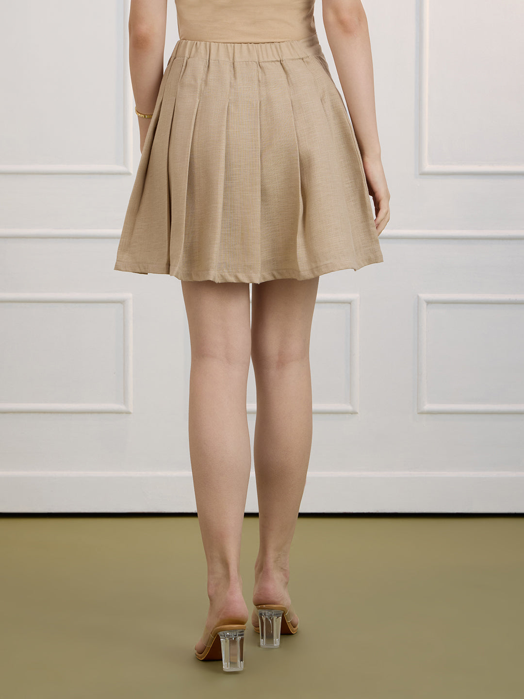 ZOE IN BEIGE PLEATED SKIRT